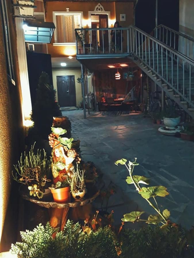 Гостевой дом Golden flower Кутаиси-11